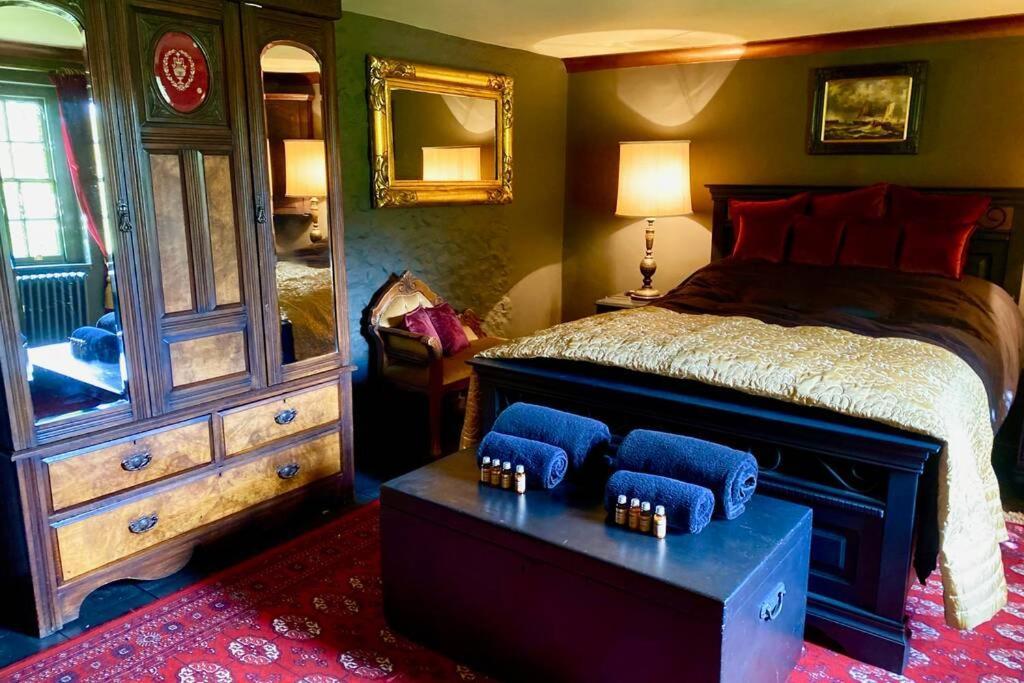 Apartamento 17Th Century Boutique Getaway In The Countryside Martin Mill Exterior foto